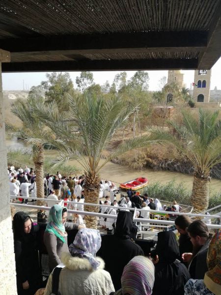 خاص_صبا.نت/بالصور: احتفال الطوائف المسيحية في عيد الغطاس حسب التقويم الشرقي